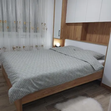 Aurora Apartment *